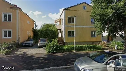 Bostadsfastigheter till försäljning i Örebro - Bild från Google Street View