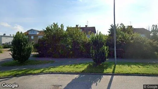 Bostadsfastigheter till försäljning i Falkenberg - Bild från Google Street View