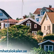 Vilka är de viktigaste skillnaderna mellan kommersiella och bostadsfastigheter?